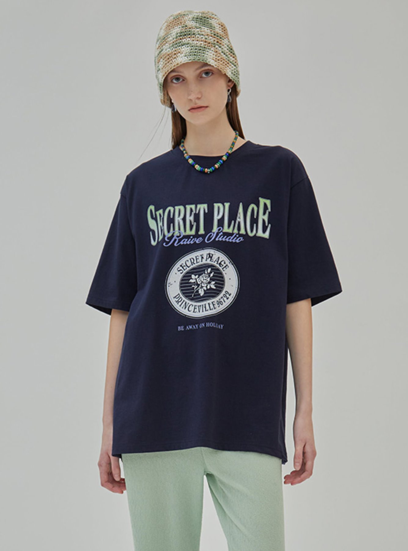 SECRET PLACE Print T-Shirt in Navy VW2SE117-23