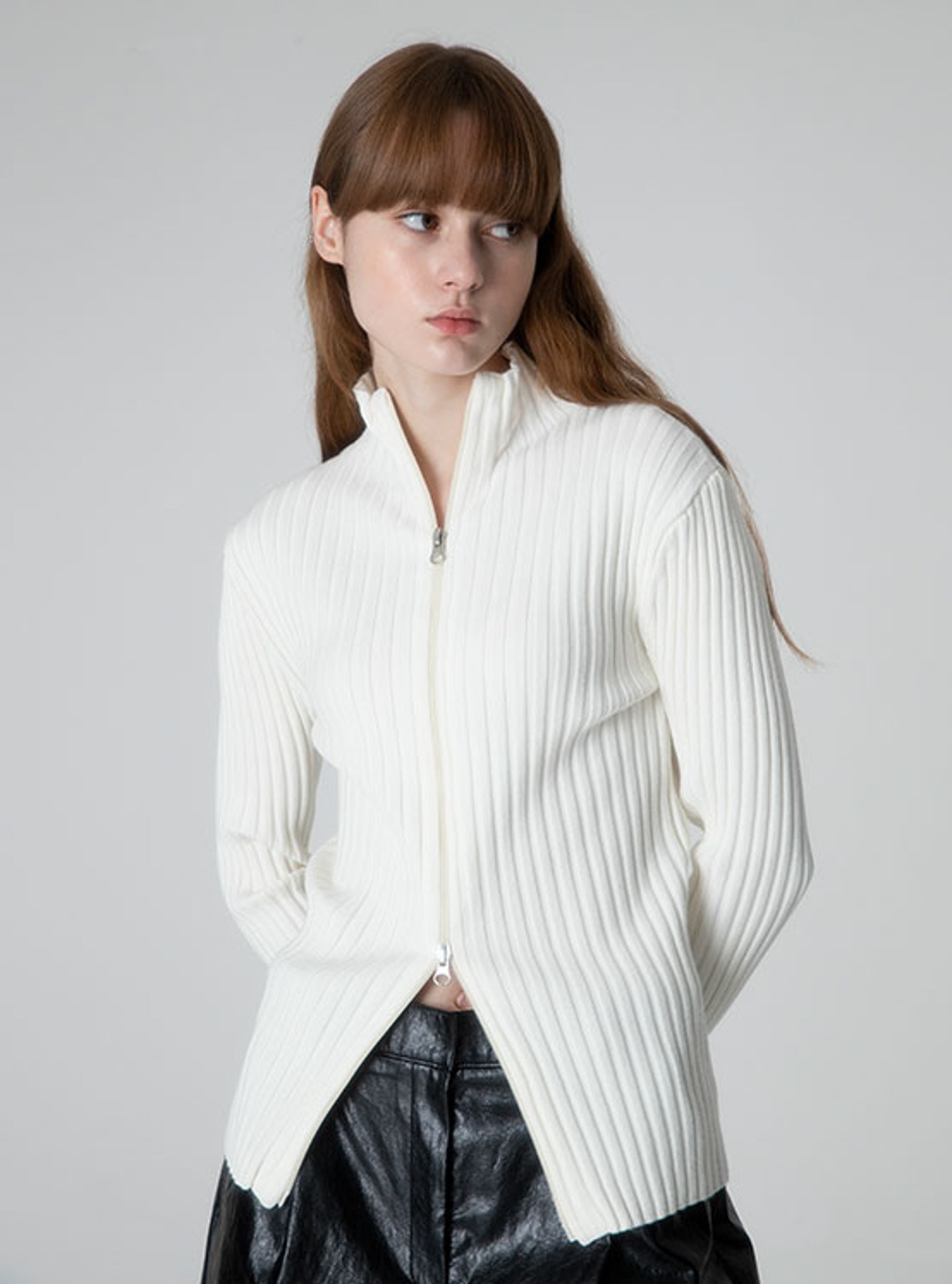 2way Zip Up Knit in Ivory VK2AD372-03