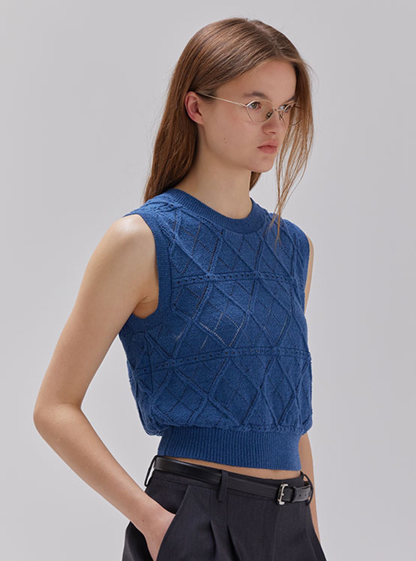 Cropped Knit Vest in Blue VK3MV150-22