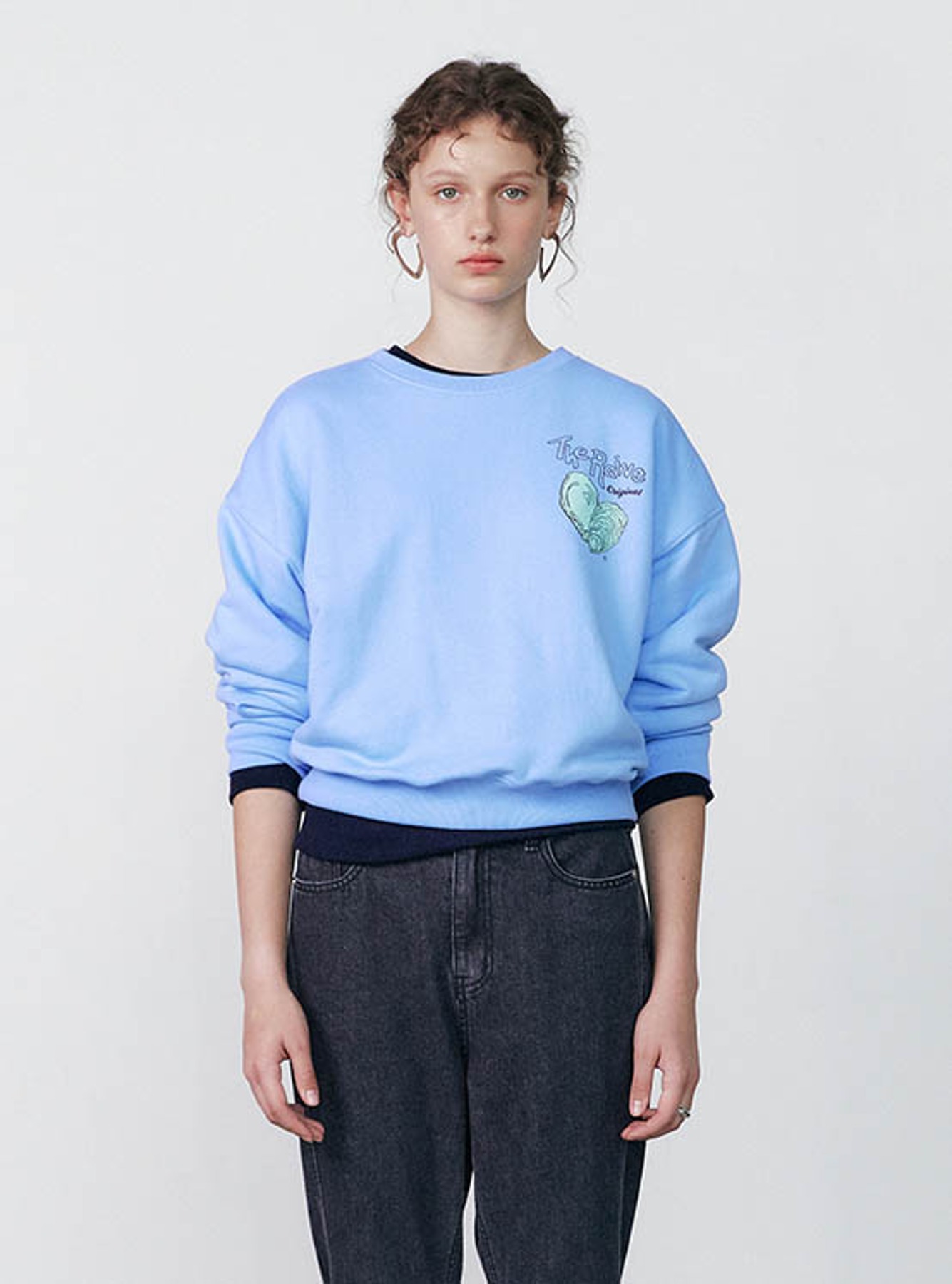 The Shell Heart Graphic Sweatshirt in Blue VW3AE108-22